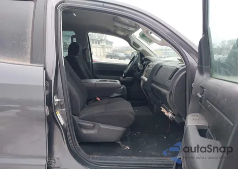 2013 Toyota Tundra Grade 4.6L V8 z USA, uszkodzony, nr VIN 5TFUM5F19DX042201